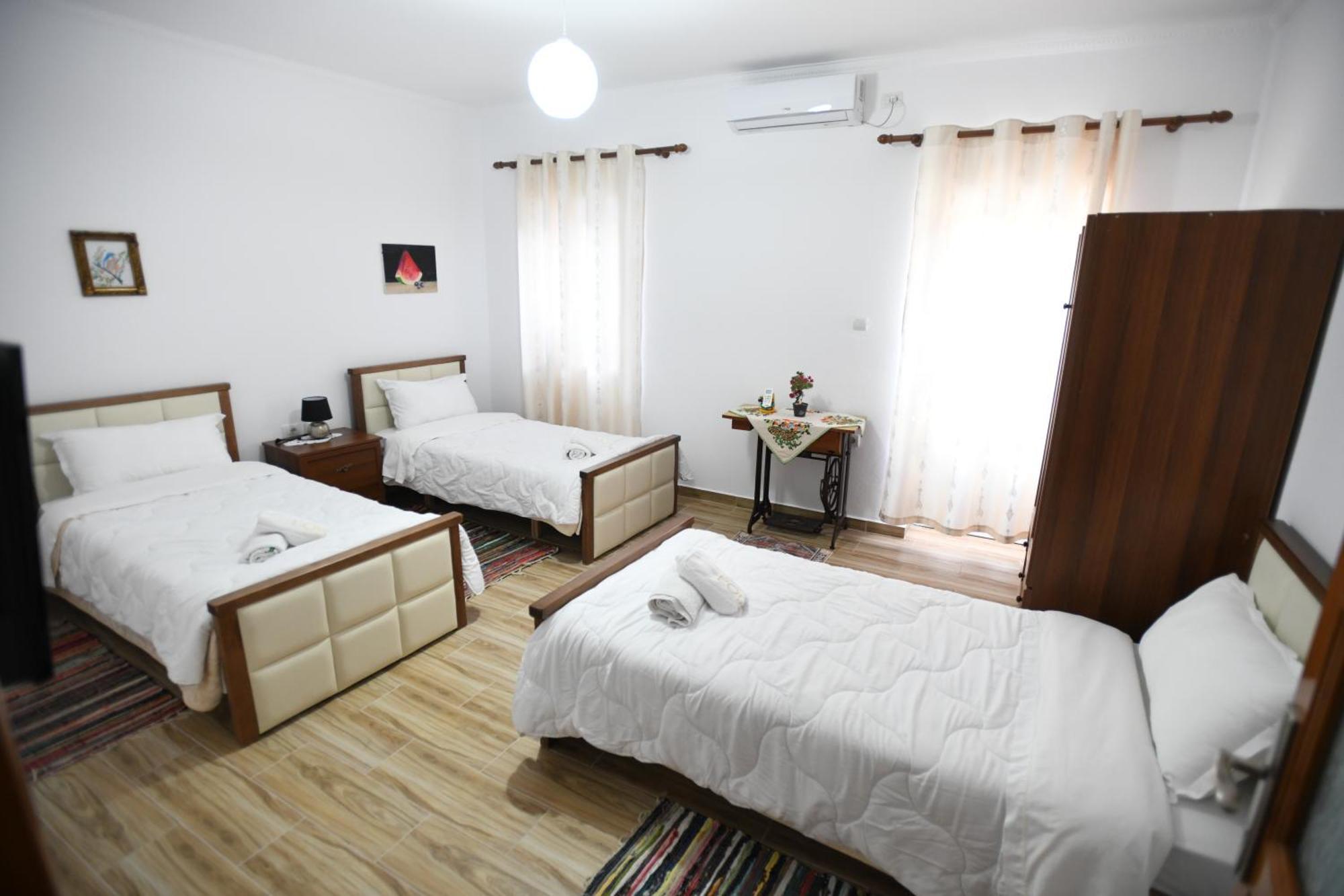 Guest House Luli 培拉特 外观 照片