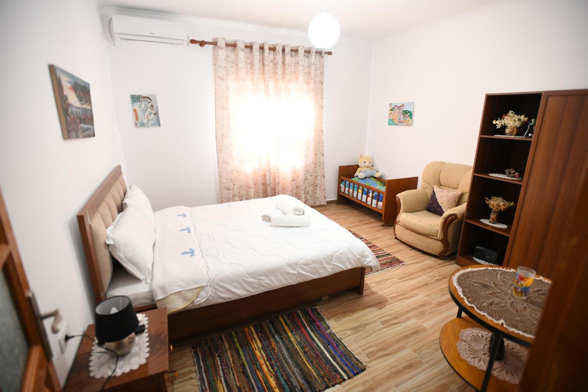 Guest House Luli 培拉特 外观 照片
