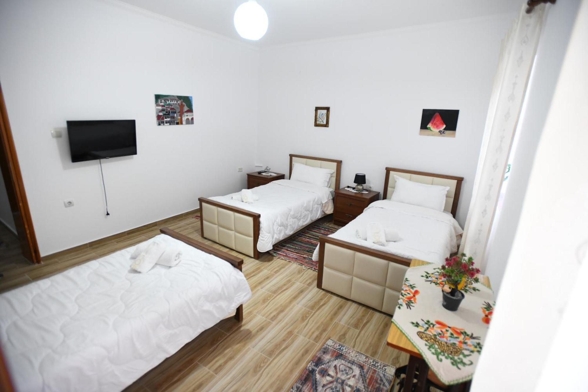 Guest House Luli 培拉特 外观 照片