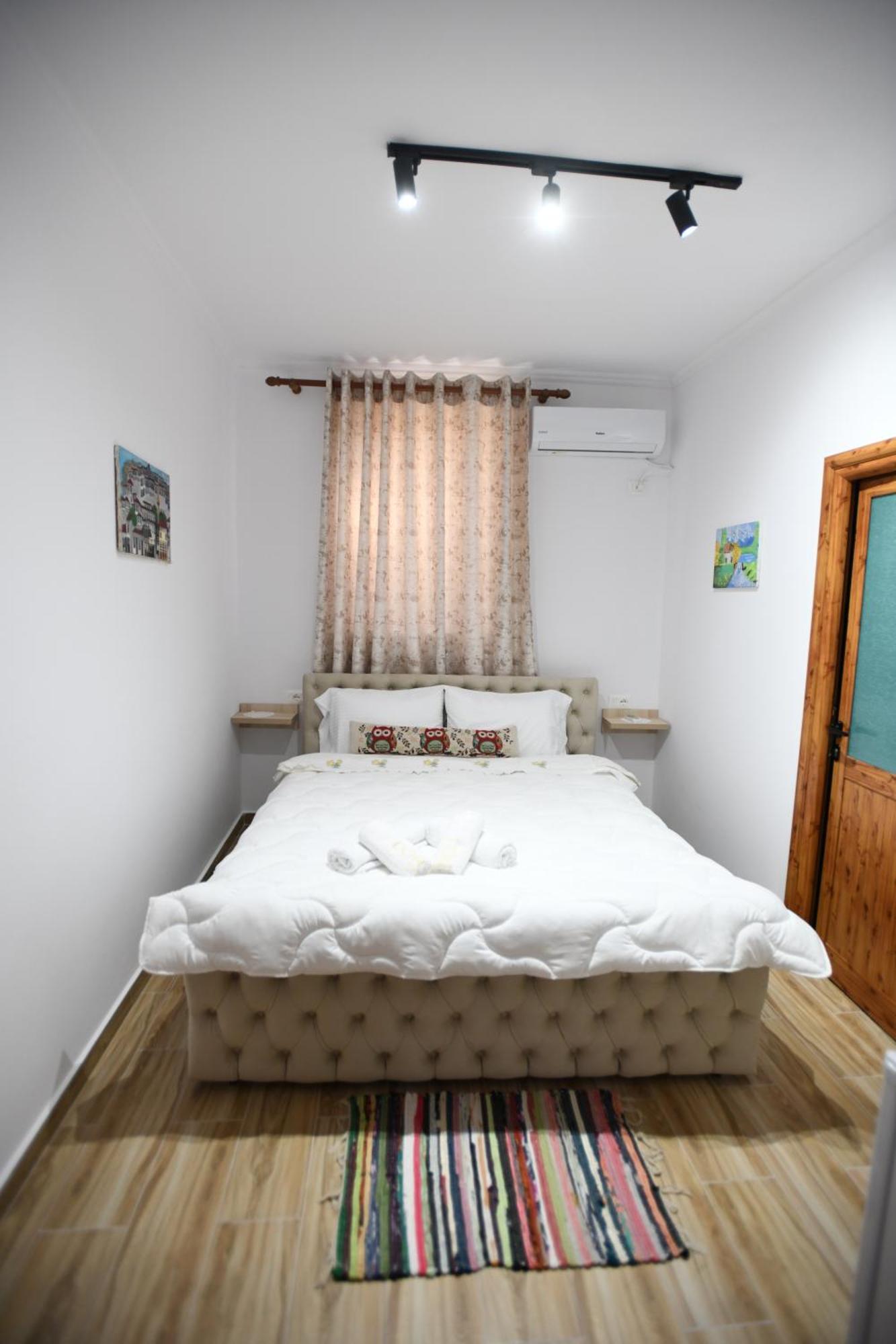 Guest House Luli 培拉特 外观 照片